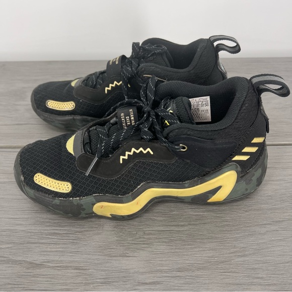 Adidas and Donovan Mitchell shoes size 6.5 basketball shoes - Picture 4 of 8